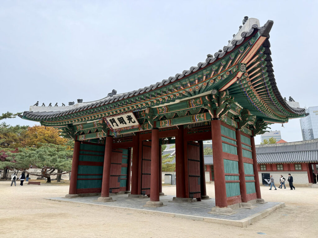 ✈️ Seoul in 4 Tagen: Sehenswürdigkeiten, Tipps & ÖV-Guide für deine Reise (2025) Deoksugung Palast 1024x768