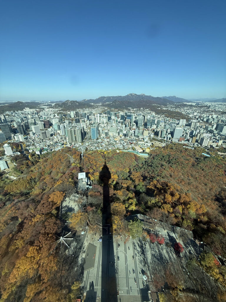 ✈️ Seoul in 4 Tagen: Sehenswürdigkeiten, Tipps & ÖV-Guide für deine Reise (2025) N Seoul Aussicht 768x1024