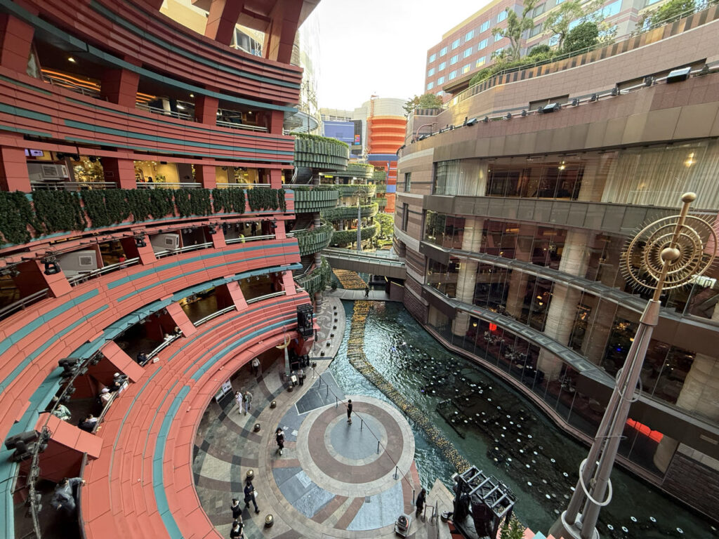 ✈️ 2.5 Wochen Japan: Von der Megacity Tokio bis nach Fukuoka (2025) Canal City 1024x768