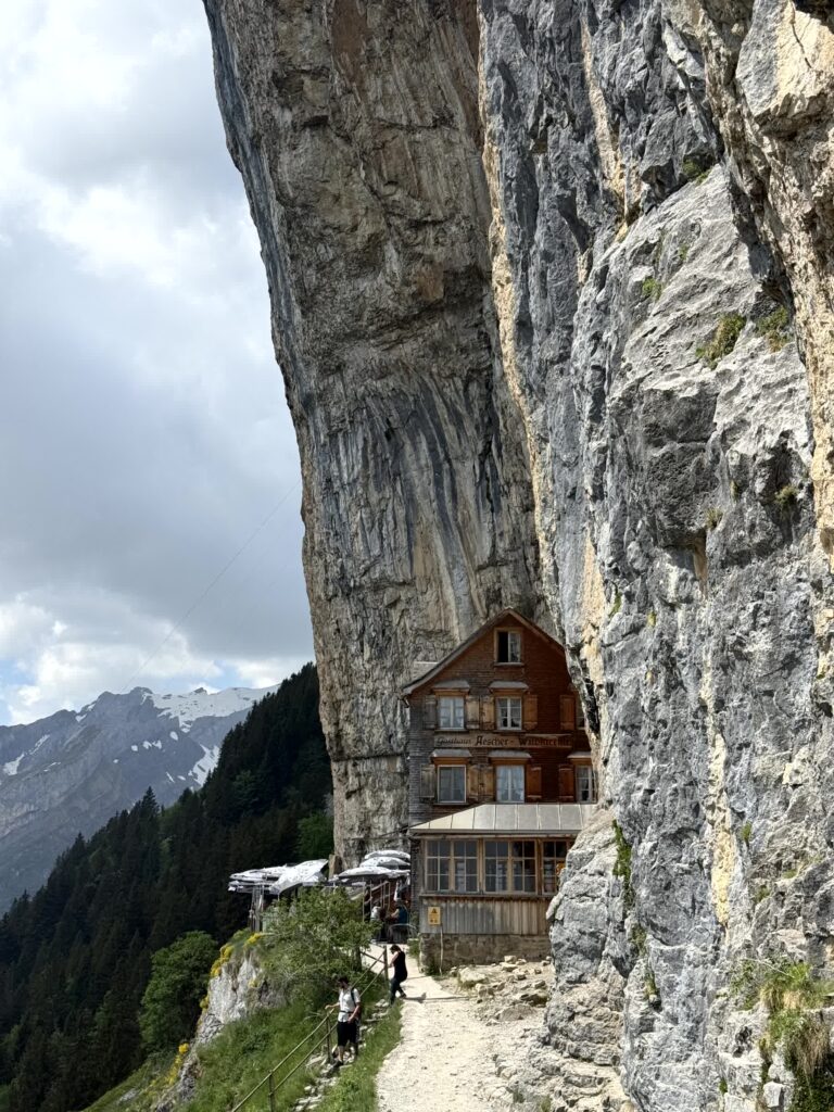 🥾 Schäfler & Äscher: Alpstein-Glück zwischen steilen Felswänden und Knie-Killer-Abstiegen IMG 0634 768x1024