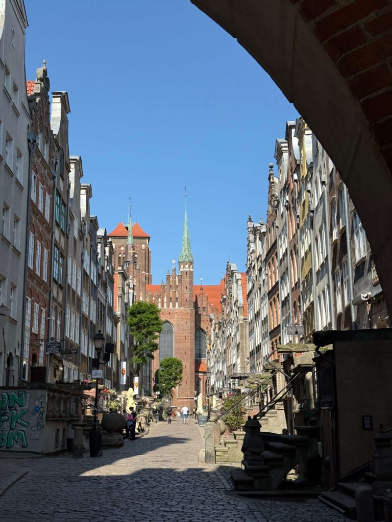 ✈️ Danzig in 3 Tagen: Geschichte, Ostsee & überraschend viel Charme (2025) Mariacka 768x1024