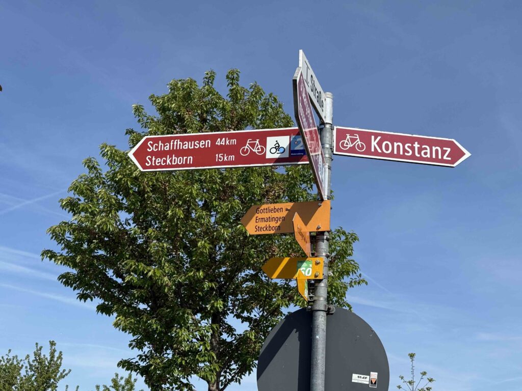 🥾 Wanderung Kreuzlingen – Steckborn: Bodensee, Arenenberg & Badeplatz Wegweiser Kreuzlingen 1024x768